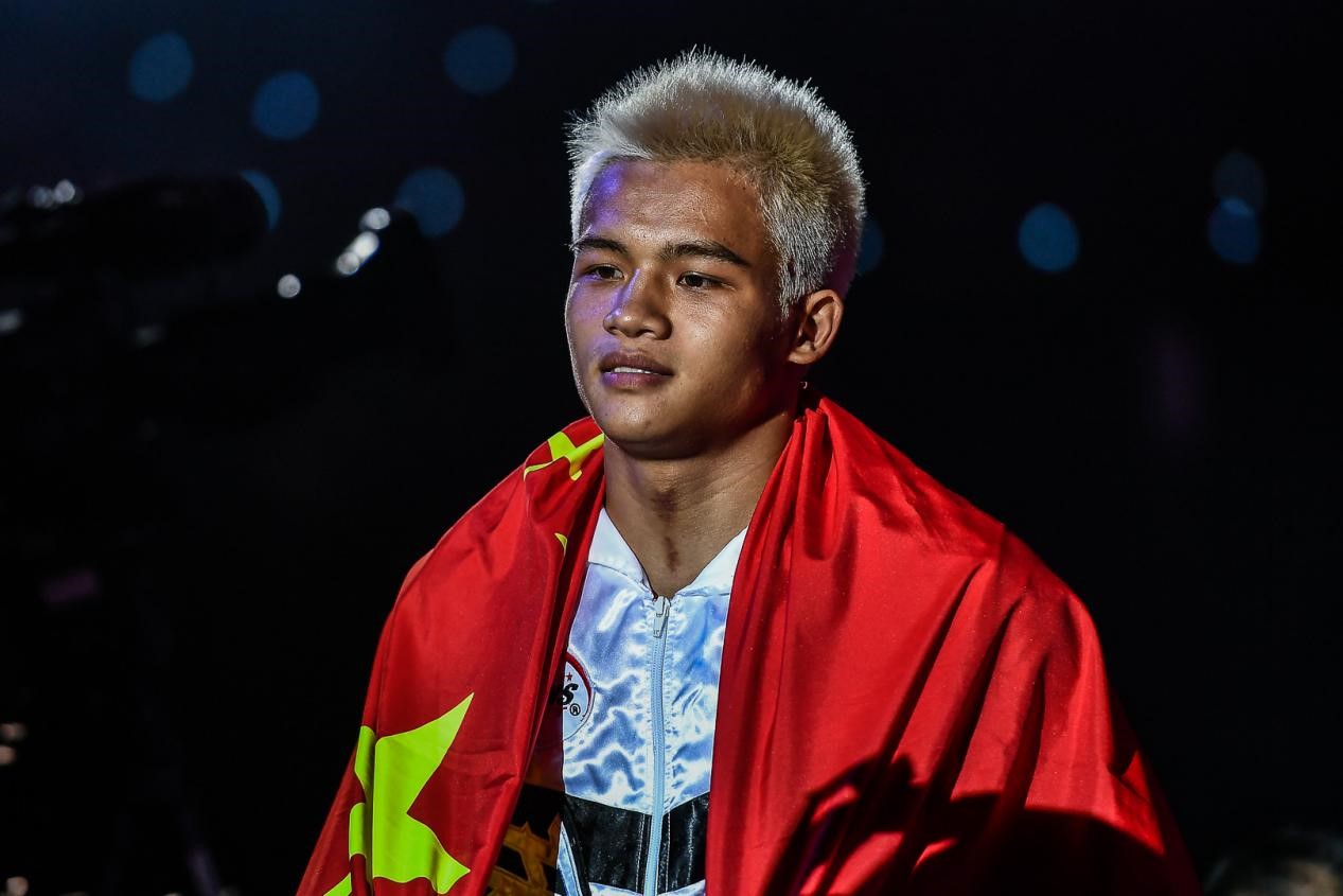 从操场到赛场搏击天才张沛勉获胜豪言成为中国最年轻世界冠军