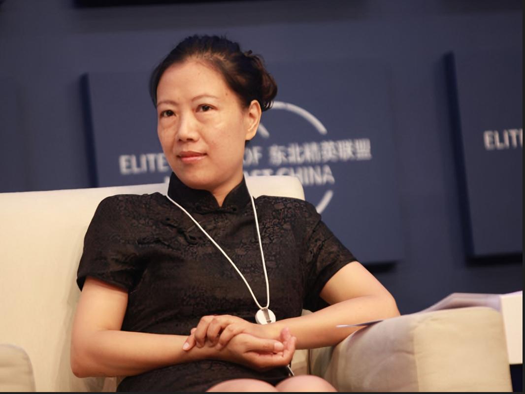 消失9个月,"财经女侠"叶檀终于露面!自曝确诊乳腺癌,曾从复旦博士转型