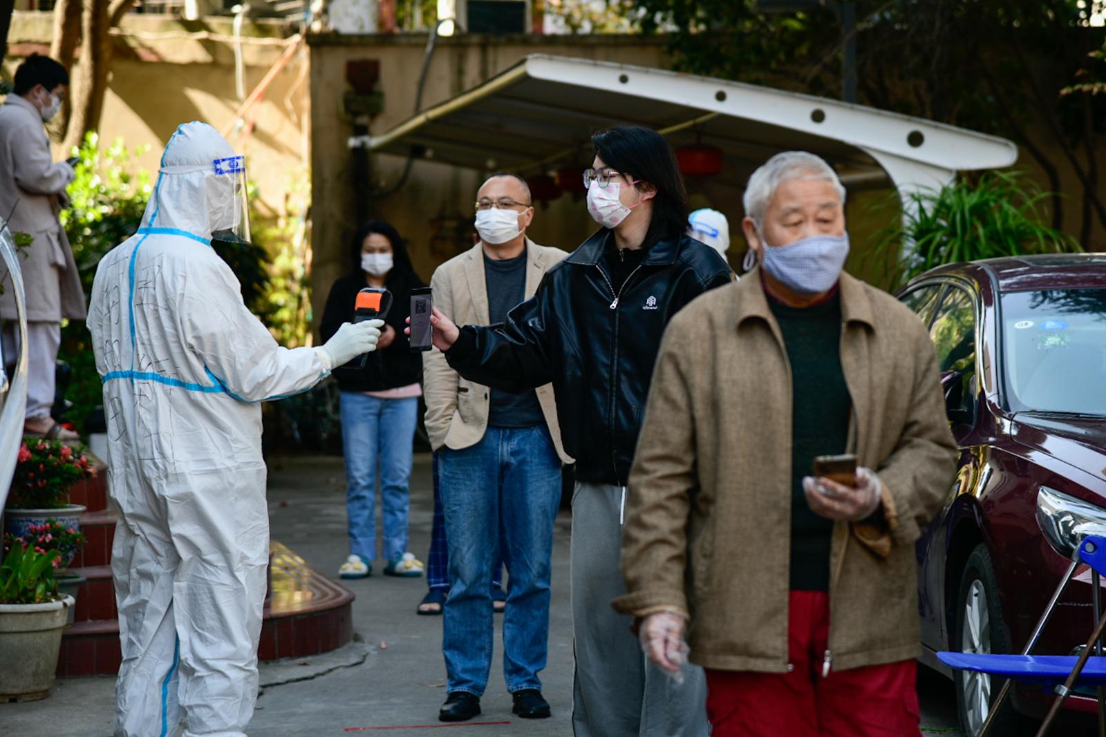 記者在疫線多點實拍上海開展全市核酸檢測視頻多圖